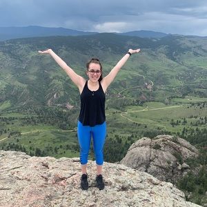 Meet your Posher, Elissa